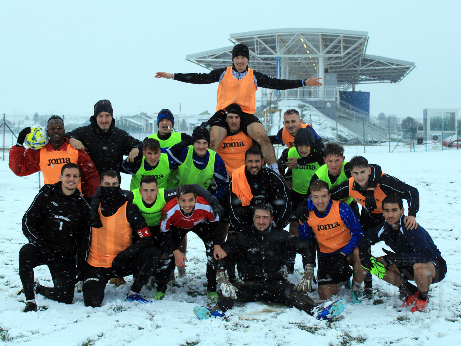 Međusobna trening-utakmica u inat odgodi